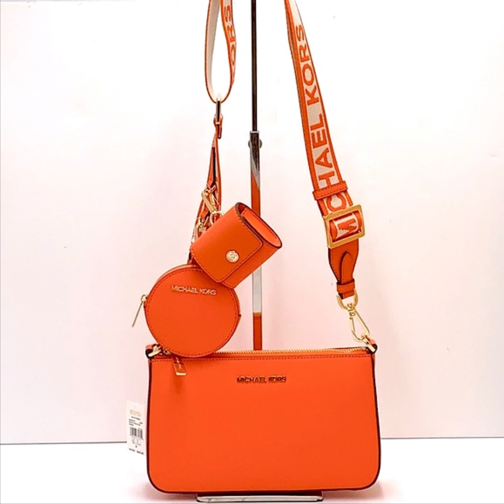 MICHAEL KORS JET SET TRAVEL SMALL SHOULDER CROSSBODY
BAG WITH TECH ATTCH AIRPOD - Picture 3 of 16